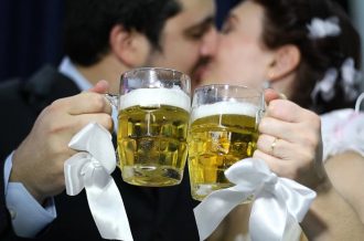 Saiba como escolher a melhor distribuidora de chopp para o seu casamento!