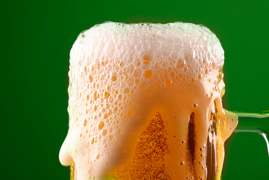 Qual é a importância da espuma do chopp ou da cerveja?